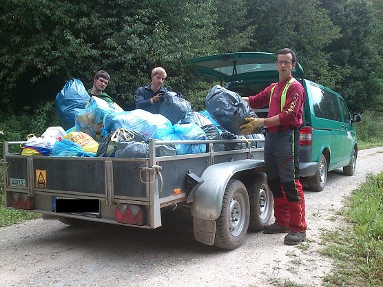 Aufgesammelt (Foto: Forstamt Bleicherode) Aufgesammelt (Foto: Forstamt Bleicherode)