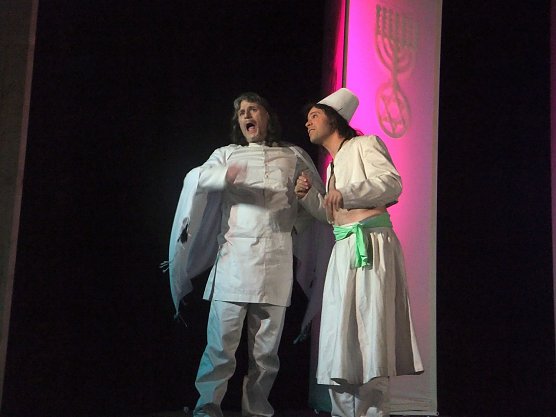 Szene aus "Nathan, der Weise". Foto: J. Meusel (Foto: Meusel) Szene aus "Nathan, der Weise". Foto: J. Meusel (Foto: Meusel)