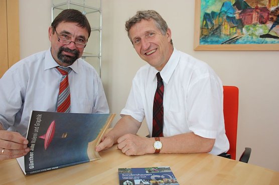 Gespräch (Foto: P. Grabe) Gespräch (Foto: P. Grabe)