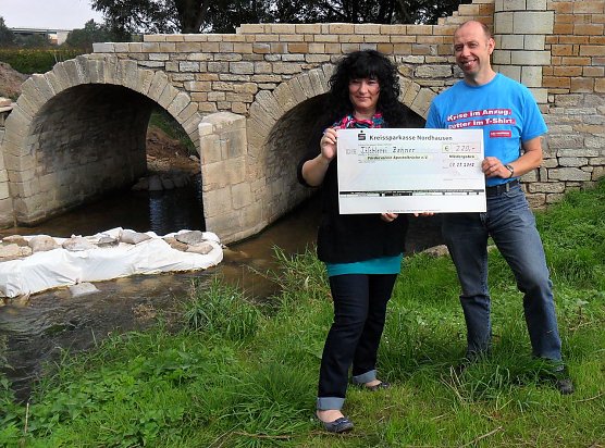 &Uuml;bergeben (Foto: privat)