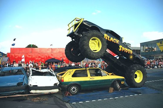 Monster in Nordhausen (Foto: Agentur)