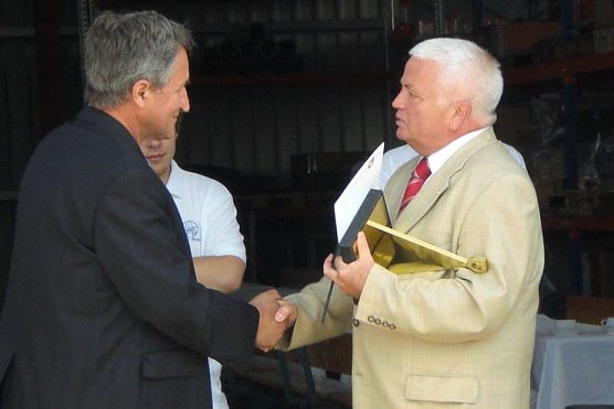 Verliehen (Foto: BVMW)