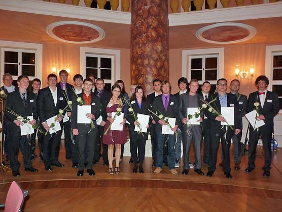 Beste Auszubildende geehrt (1) (Foto: Karl-Heinz Herrmann) Beste Auszubildende geehrt (1) (Foto: Karl-Heinz Herrmann)