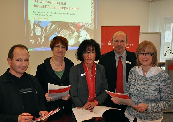 Kunden und Fachleute (Foto: KSK)