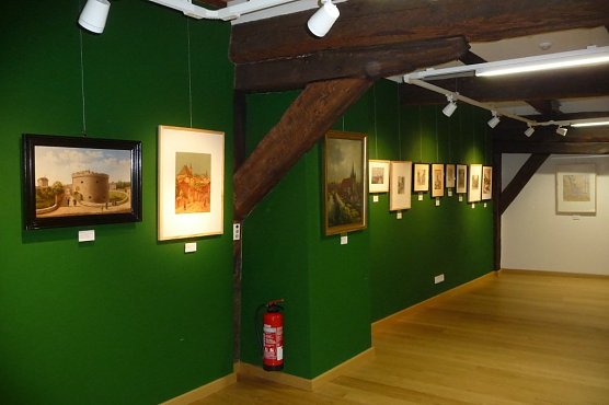 Neue Bilder in der Flohburg (Foto: H. Kneffel)