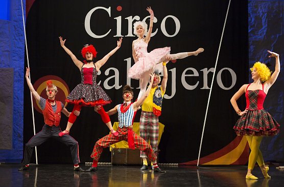 Ausschnitt aus dem Ballett (Foto: Tilmann Graner)