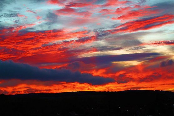 Untergang der Sonne &uuml;ber Sollstedt (Foto: Bernd Peter)
