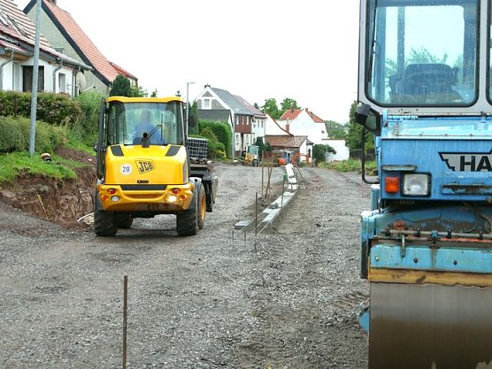 Straßenbau (Foto: Gemeindeverwaltung) Straßenbau (Foto: Gemeindeverwaltung)