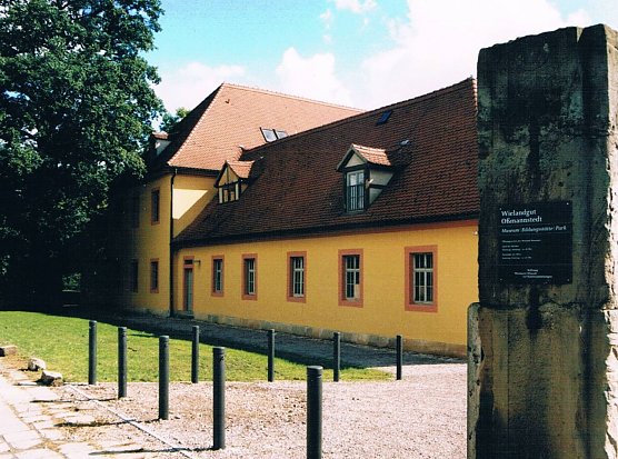 Wielandgedenkstätte in Oßmannstedt (Foto: H. Kneffel) Wielandgedenkstätte in Oßmannstedt (Foto: H. Kneffel)