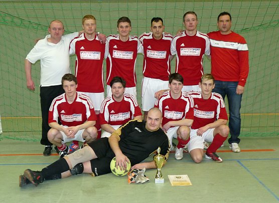 Entscheidung vom 9-Meterpunkt (Foto: Karl-Heinz Herrmann) Entscheidung vom 9-Meterpunkt (Foto: Karl-Heinz Herrmann)