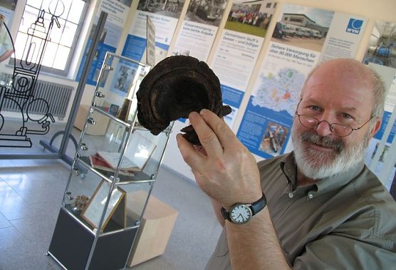Schardt mit Holzrohr (Foto: psv)