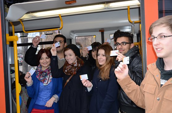 Die ersten Tickets (Foto: S. Gämkow) Die ersten Tickets (Foto: S. Gämkow)