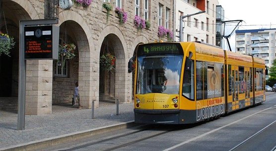 Fahrscheine werden kontrolliert (Foto: Archiv Verkehrsbetriebe Nordhausen) Fahrscheine werden kontrolliert (Foto: Archiv Verkehrsbetriebe Nordhausen)
