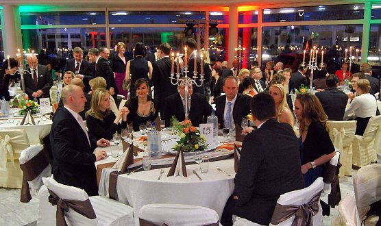 Gefeiert (Foto: Michael Caspari) Gefeiert (Foto: Michael Caspari)