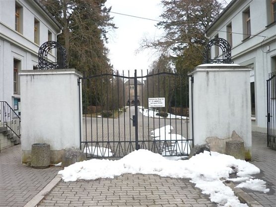 Schmiedeeisernes Tor am Haupteingang (Foto: Stadtverwaltung Nordhausen)