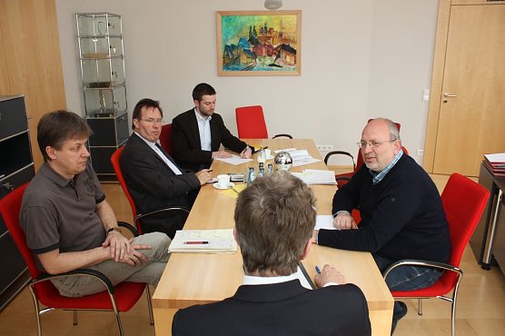 Gespräch beim OB (Foto: Patrick Grabe) Gespräch beim OB (Foto: Patrick Grabe)