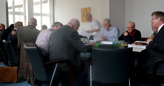 Blick auf den Ausschuss (Foto: nnz) Blick auf den Ausschuss (Foto: nnz)