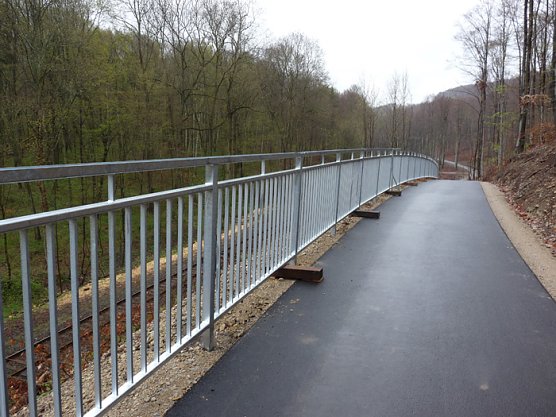 Neue &Uuml;bergabe (Foto: Karl-Heinz Herrmann)