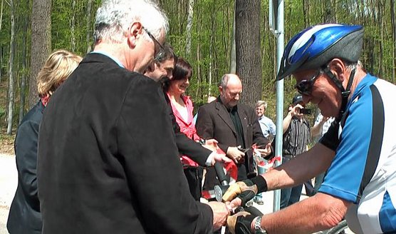 Rad- und Nahverkehr eng verknüpfen (Foto: Karl-Heinz Herrmann) Rad- und Nahverkehr eng verknüpfen (Foto: Karl-Heinz Herrmann)