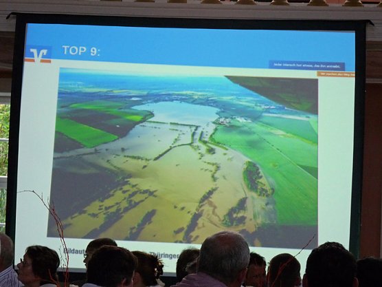 Genossenschaftler leisten Hilfe (Foto: Karl-Heinz Herrmann)