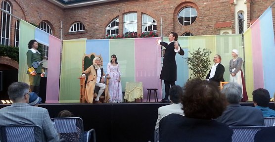 Premiere im Hof (Foto: nnz) Premiere im Hof (Foto: nnz)