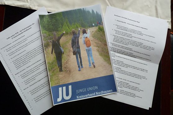 Das Positionspapier (Foto: JU)