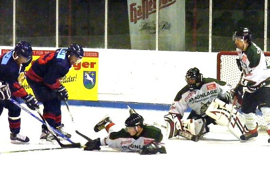 Wölfe gegen Hollander (Foto: Koch) Wölfe gegen Hollander (Foto: Koch)