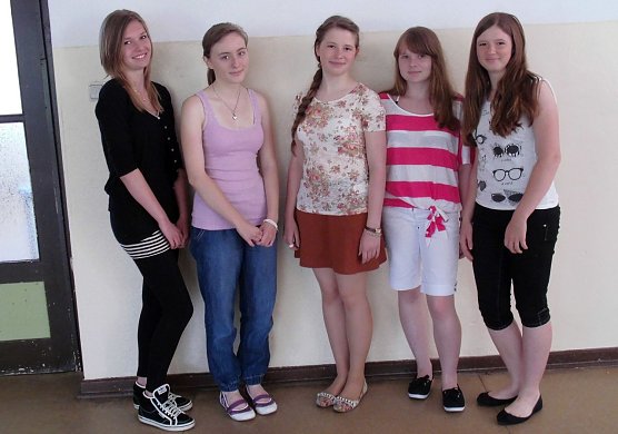 Sch&uuml;lerinnen der Sommerschule (Foto: C. Bayer)