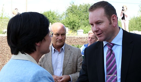 Begrüßung (Foto: nnz) Begrüßung (Foto: nnz)