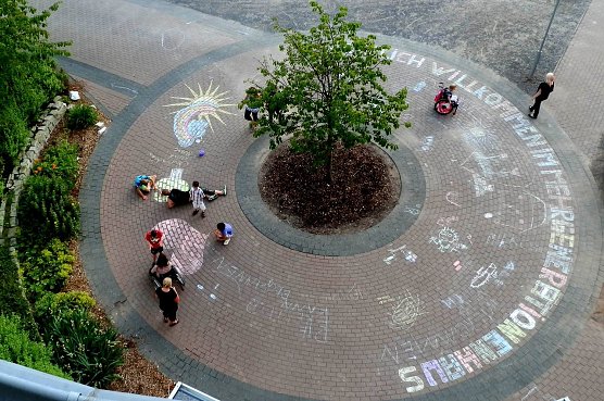 G&auml;ste werden begr&uuml;&szlig;t (Foto: KMG)