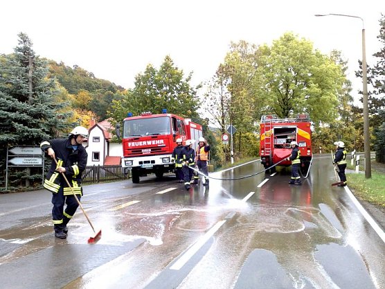 Aktion saubere Stra&szlig;e (Foto: Burkert)