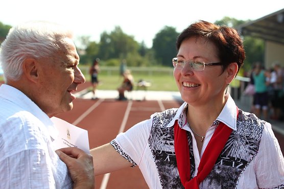 Ministerin Heike Taubert im Gespräch mit LV-Chef Klaus Keßler (Foto: nnz) Ministerin Heike Taubert im Gespräch mit LV-Chef Klaus Keßler (Foto: nnz)