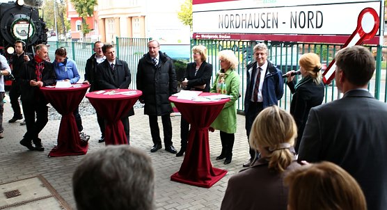 Diese Damen und Herren diskutieren (Foto: nnz)