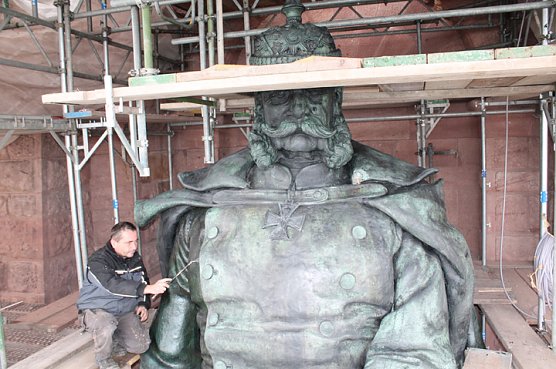 Auge in Auge mit dem Wei&szlig;bart (Foto: Kyffh&auml;usertourismusverband)