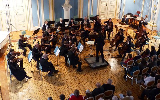Konzert im Schloss (Foto: B. Susemihl) Konzert im Schloss (Foto: B. Susemihl)