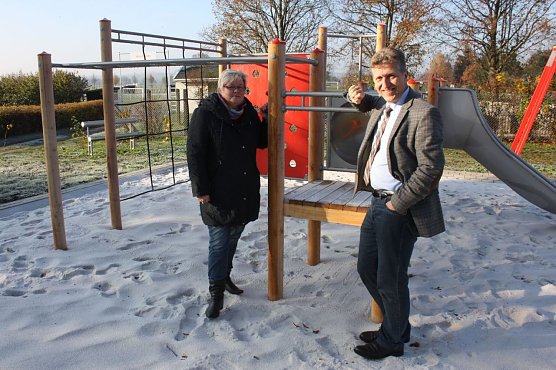 &Uuml;bergeben (Foto: P. Grabe|Stadtverwaltung Nordhausen)