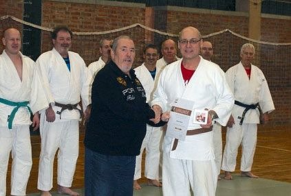 Medaille &uuml;berreicht (Foto: privat)