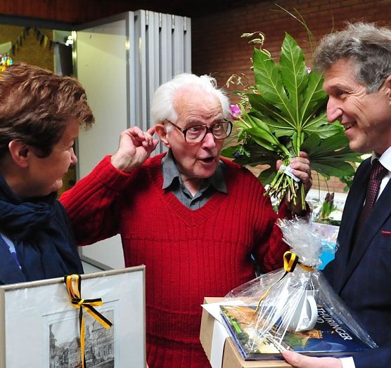 Gratuliert (Foto: privat) Gratuliert (Foto: privat)