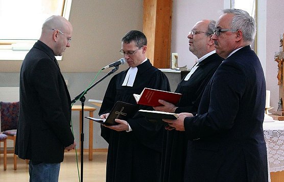 Ins Amt eingeführt (Foto: Diakonie) Ins Amt eingeführt (Foto: Diakonie)