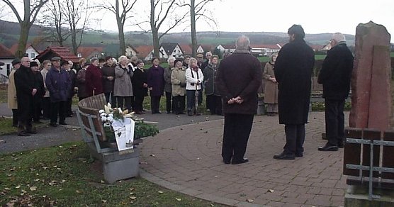Der Opfer gedacht (Foto: Gemeinde Sollstedt) Der Opfer gedacht (Foto: Gemeinde Sollstedt)