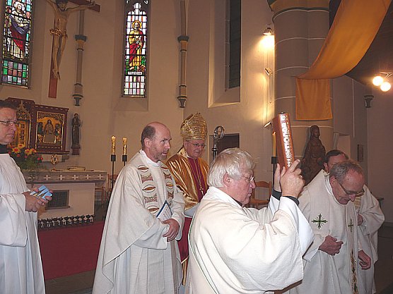 Kardinal Meisner in Sondershausen (Foto: Karl-Heinz Herrmann)