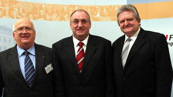 Von links: Mauksch, Primas, Rau (Foto: nnz) Von links: Mauksch, Primas, Rau (Foto: nnz)