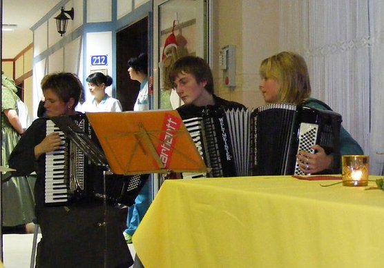 Musikalische Umrahmung (Foto: Griesel)