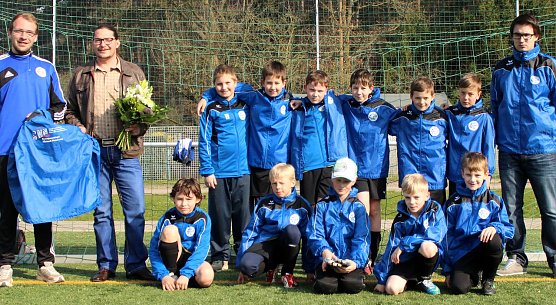 Neuer Sponsor (Foto: M. Liedke) Neuer Sponsor (Foto: M. Liedke)