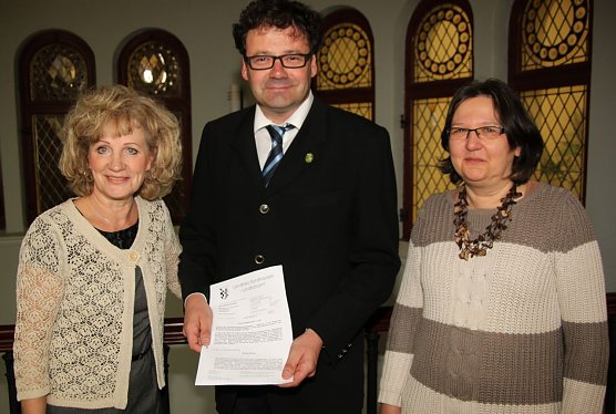 &Uuml;bergeben (Foto: J. Piper)