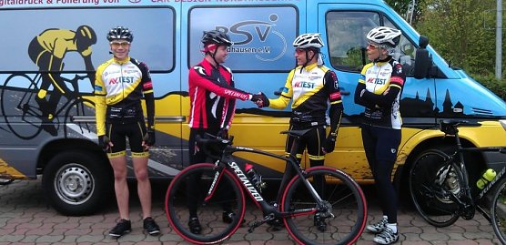 Dank an den Sponsor (Foto: privat)