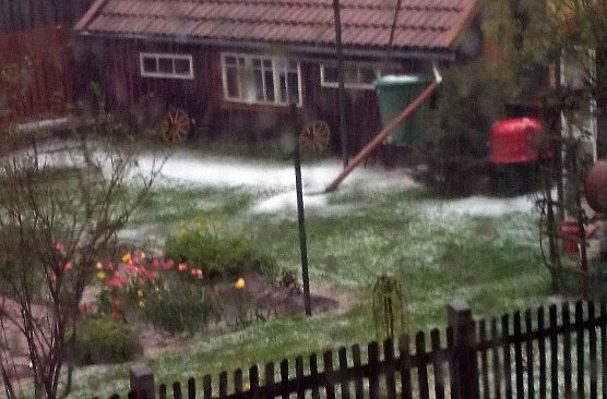 Hagel in Rothes&uuml;tte (Foto: Jessi)