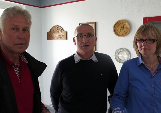 Von links: Hans-Joachim Junker, Thomas und Andrea Liebram (Foto: NUV)