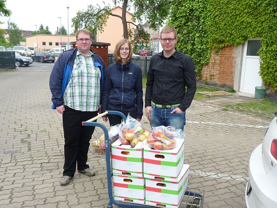 &Auml;pfel f&uuml;r einen guten Zweck (Foto: Junge Union Kreisverband Nordhausen)