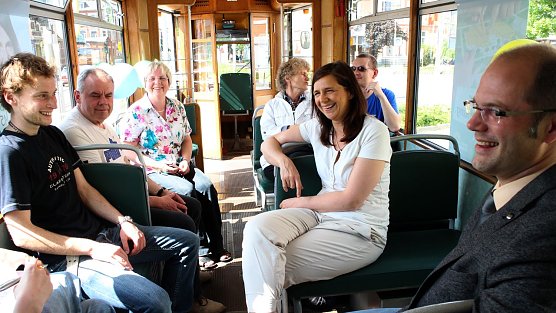 Talk in der Straßenbahn (Foto: Angelo Glashagel/nnz) Talk in der Straßenbahn (Foto: Angelo Glashagel/nnz)